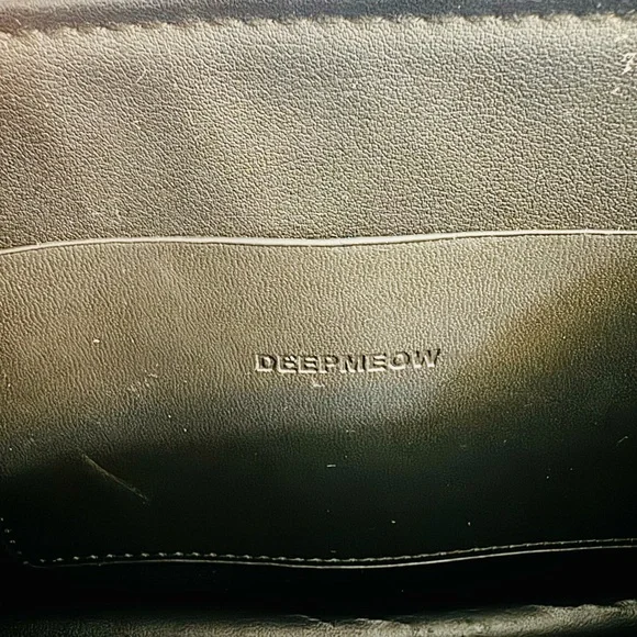 Black Croc Embossed Textured Shoulder Bag with Chain Detail‎ - Picture 15 of 15